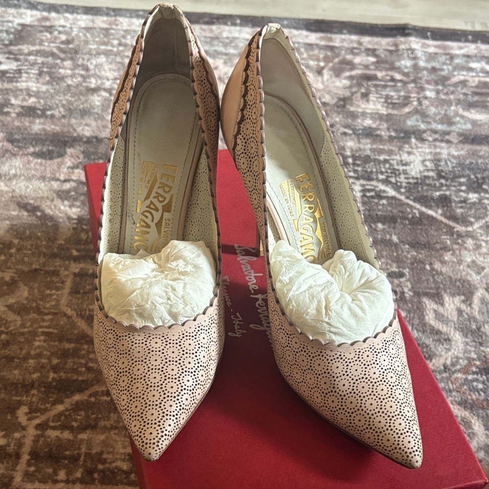 Salvatore Ferragamo Women's Cream and Black Patterned Heels